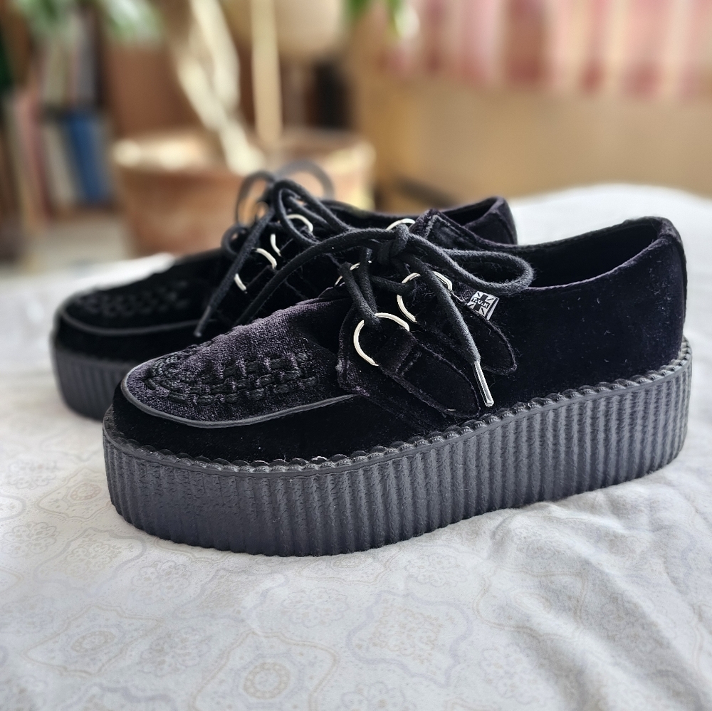 Trendy Black Velvet Platform Shoes
